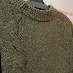 Carolina Herrera 100% cashmere